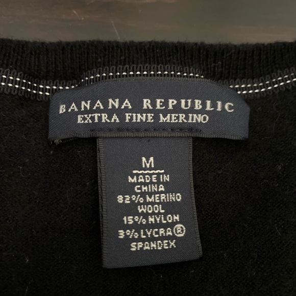 Medium black Banana Republic merino wool sweater size M - Picture 2 of 2